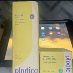PLODICA Re:wake Moist Treatment 150ml VEGAN  
 PLODICA Water-Bag Barrier Cream